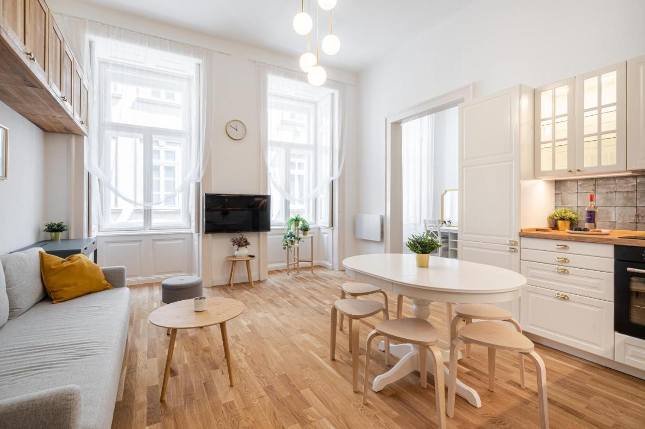 Sunset Treasure 3-Bdr Apartment Budapest Esterno foto